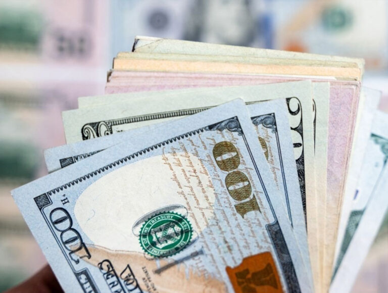 Weekly Market Wrap: Dollar Falls as Geopolitical Tensions Ease, Precious Metals Soar