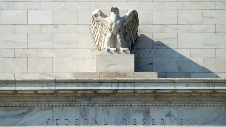Fed Minutes Show Officials are Split on the Path for Interest Rates