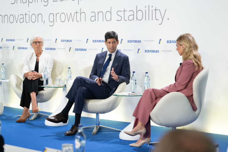 Warsh’s International Debut Points to a New Central Banking Playbook