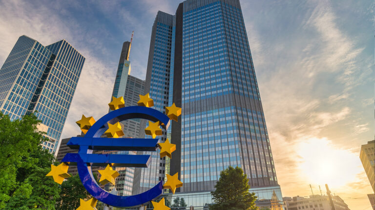 Inflation Eases, But Oil Keeps the ECB on Alert