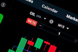How to Trade Crude Oil in the UAE