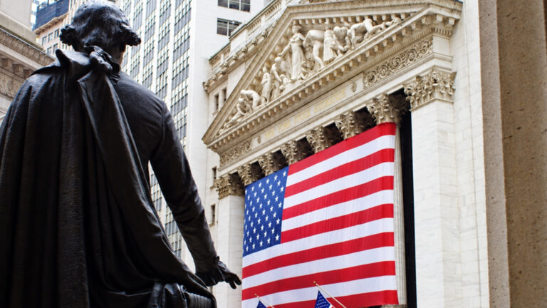 Small Caps Fall Behind as Wall Street Hits Record Highs